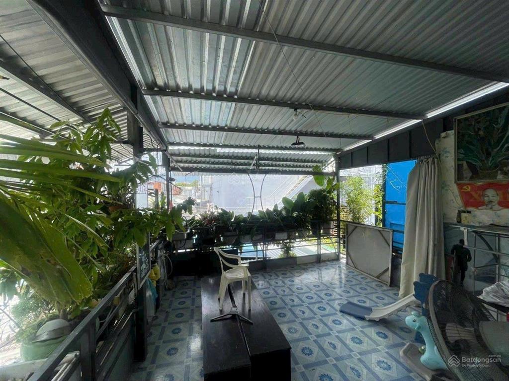 Kẹt tiền hạ 700trieu bán gấp lô trung tâm nha trang cạnh siêu thị lotte.