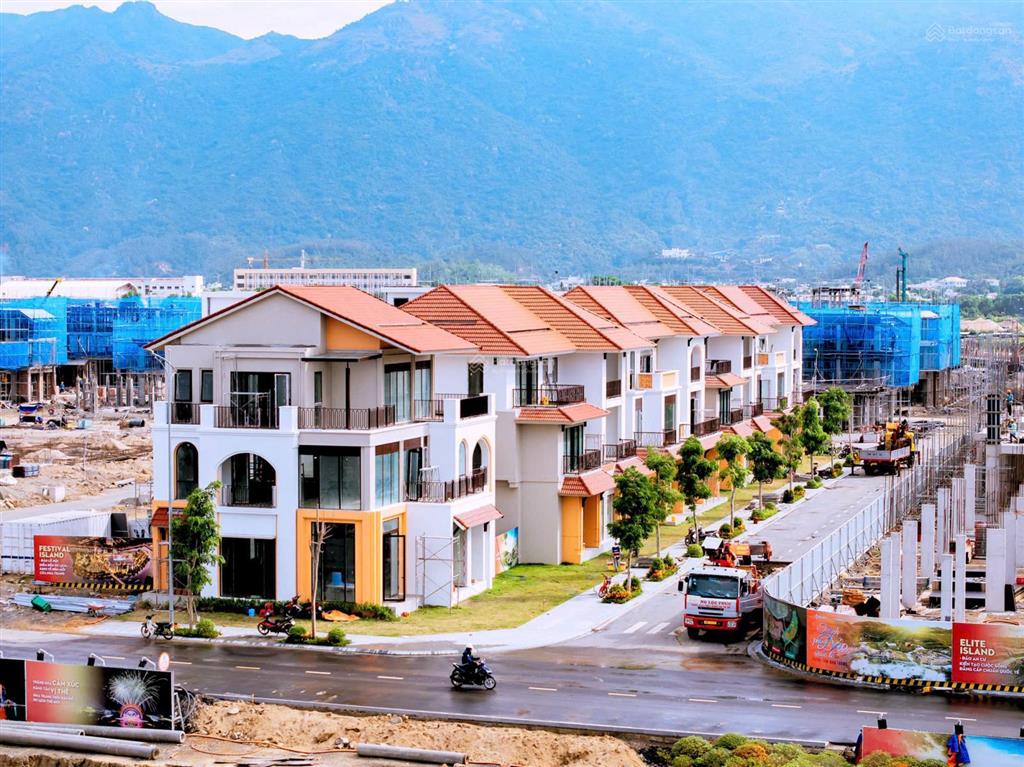 Căn nhà phố liền kề 3 tầng, mặt tiền 7.5m giá tốt charmora city nha trang  sun group