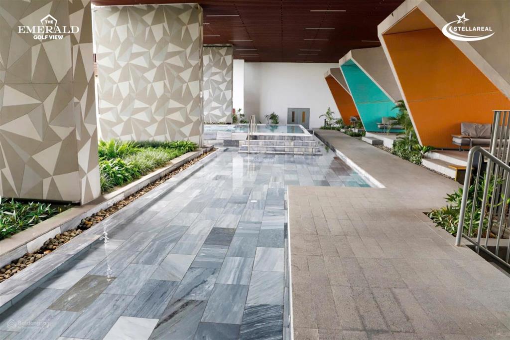 Em thái có suất ngoại giao căn golf view chỉ từ 3ty/căn 2pn 71m2 tầng cao view đẹp. 0355 305 ***