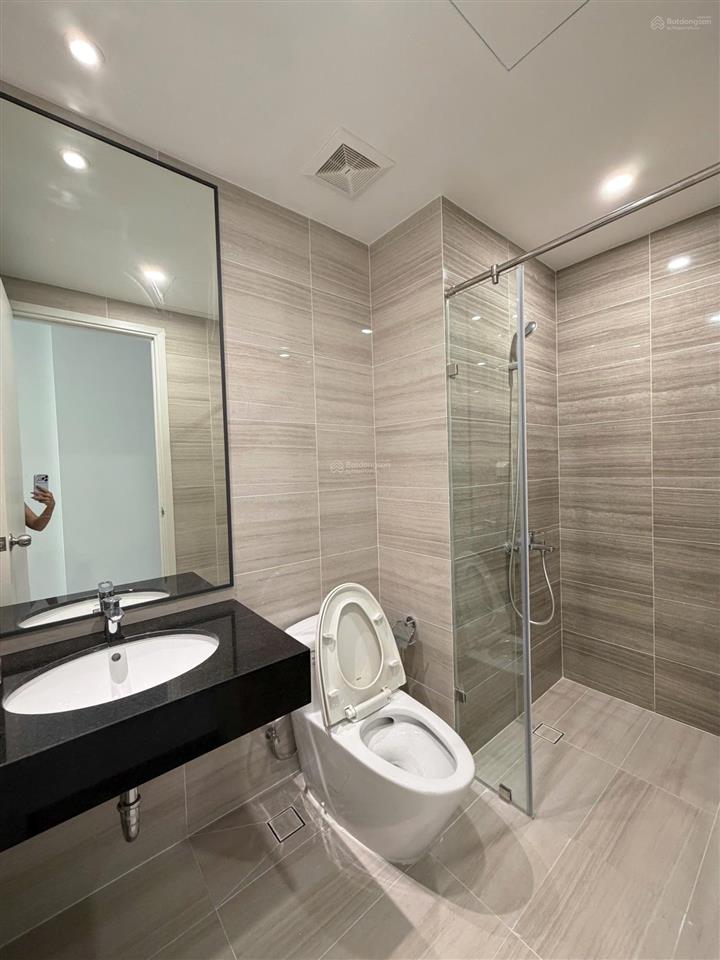 Em thái có suất ngoại giao căn golf view chỉ từ 3ty/căn 2pn 71m2 tầng cao view đẹp. 0355 305 ***