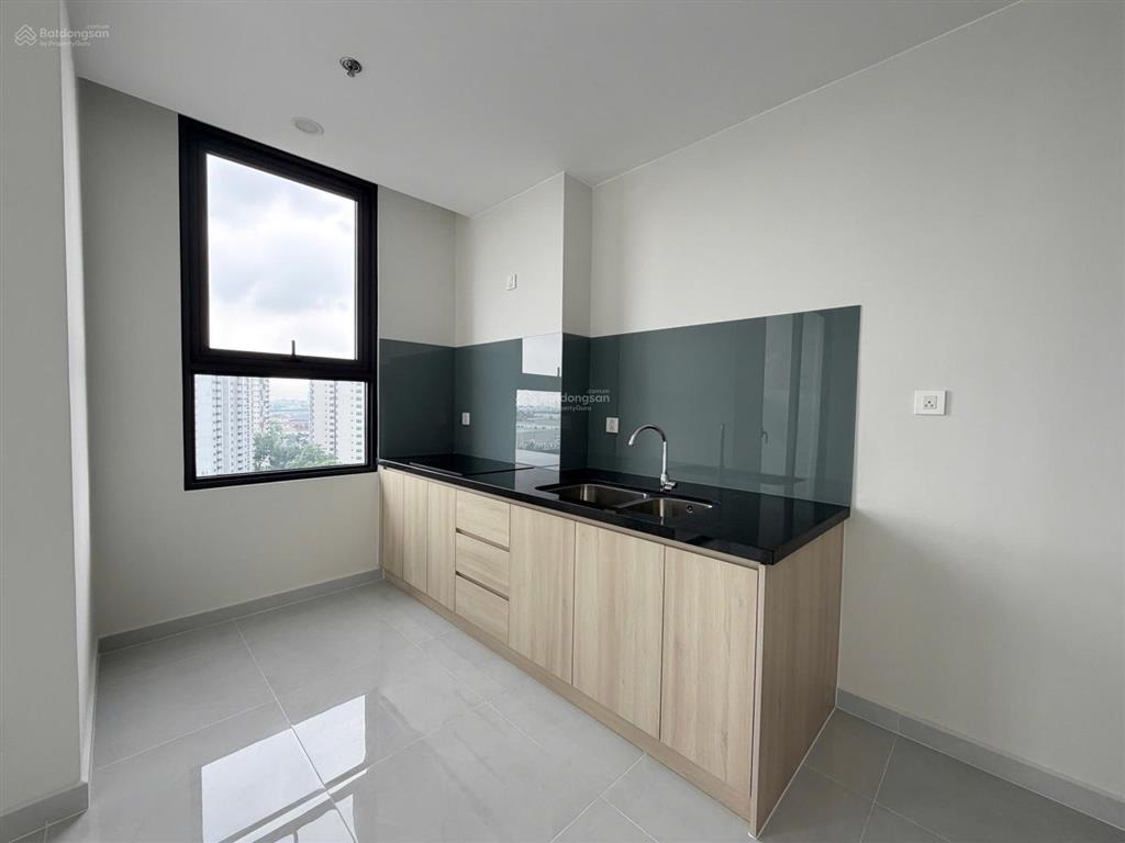 Em thái có suất ngoại giao căn golf view chỉ từ 3ty/căn 2pn 71m2 tầng cao view đẹp. 0355 305 ***