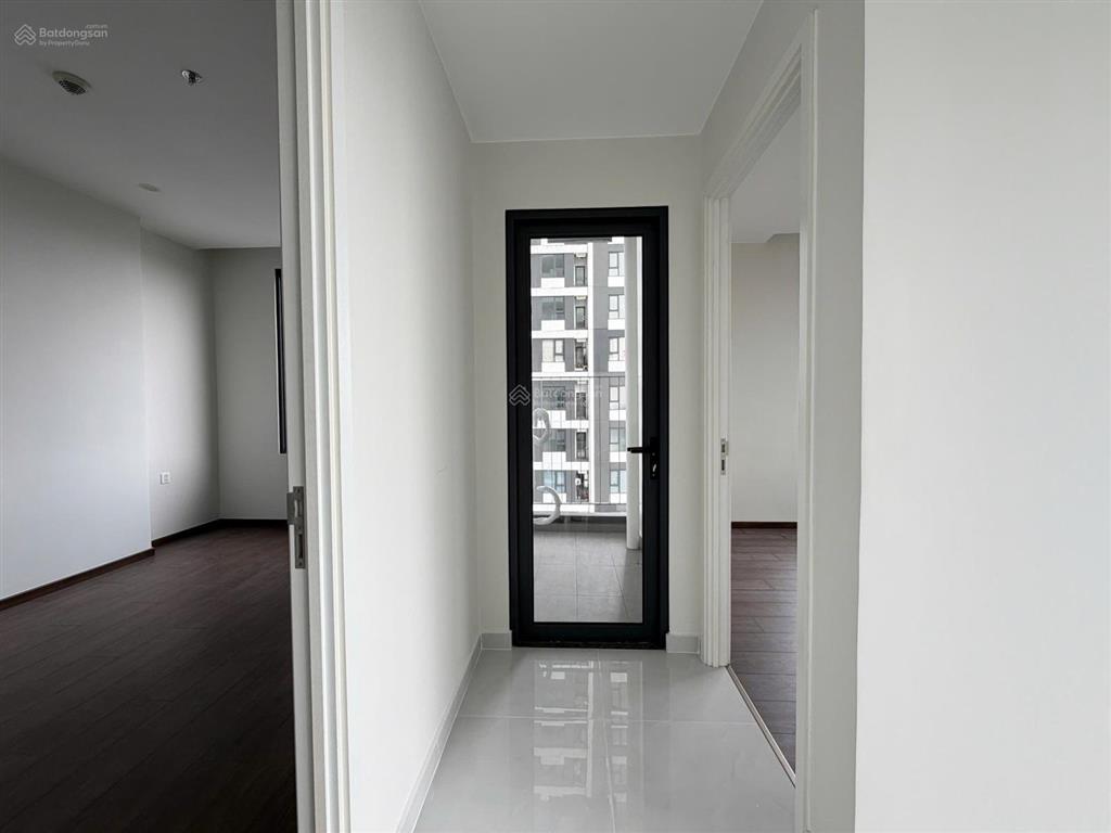 Em thái có suất ngoại giao căn golf view chỉ từ 3ty/căn 2pn 71m2 tầng cao view đẹp. 0355 305 ***