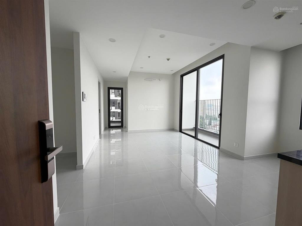 Em thái có suất ngoại giao căn golf view chỉ từ 3ty/căn 2pn 71m2 tầng cao view đẹp. 0355 305 ***