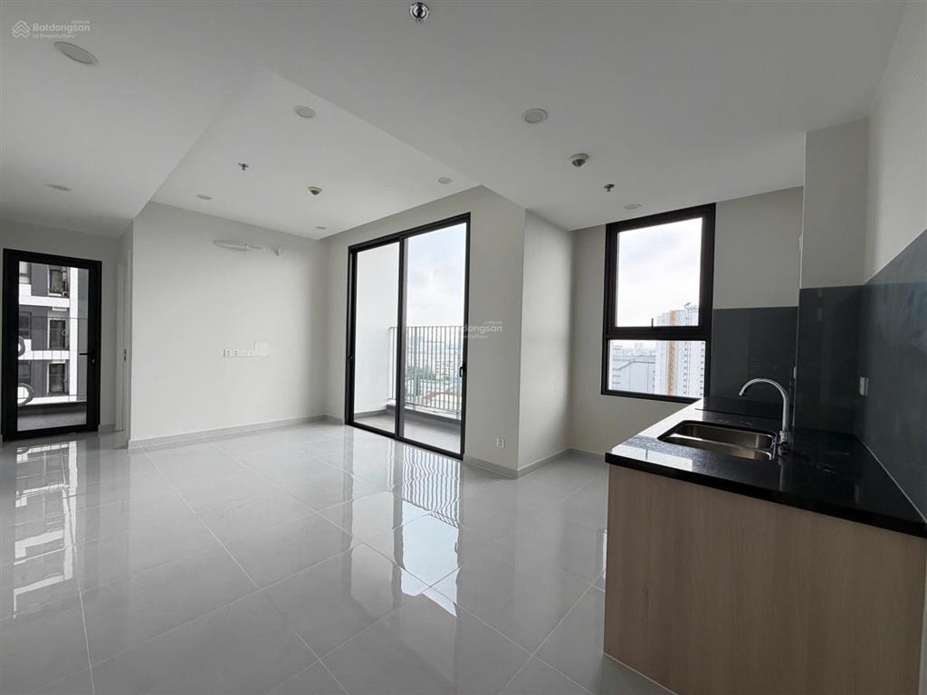 Em thái có suất ngoại giao căn golf view chỉ từ 3ty/căn 2pn 71m2 tầng cao view đẹp. 0355 305 ***