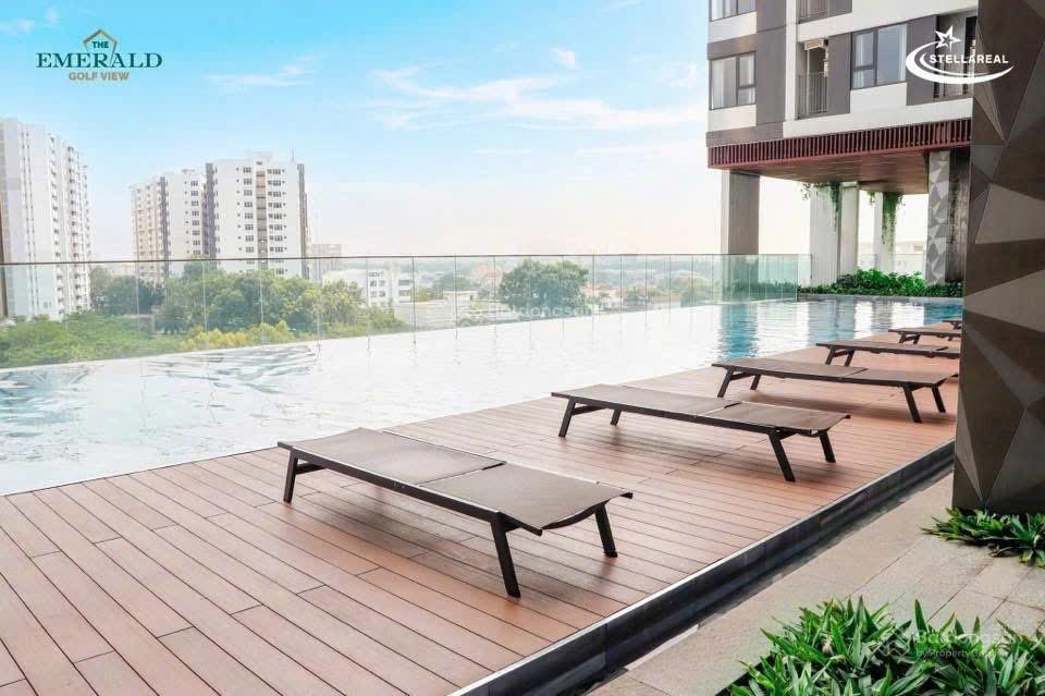 Em thái có suất ngoại giao căn golf view chỉ từ 3ty/căn 2pn 71m2 tầng cao view đẹp. 0355 305 ***