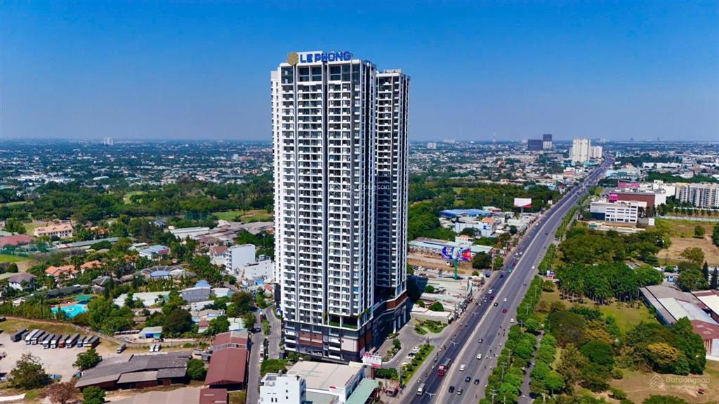 Em thái có suất ngoại giao căn golf view chỉ từ 3ty/căn 2pn 71m2 tầng cao view đẹp. 0355 305 ***
