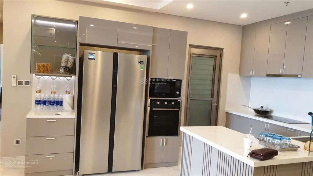 Bán nhà midtown m5  pmh  tphcm
diện tích ~ 130m2
kết cấu tầng cao, căn góc, 3pn, full nội thất