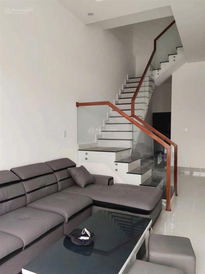 Nhà 1 trệt 1 lầu  3pn  nhà mới tinh  vị trí đẹp cát tường phú hưng  2 tỷ 050