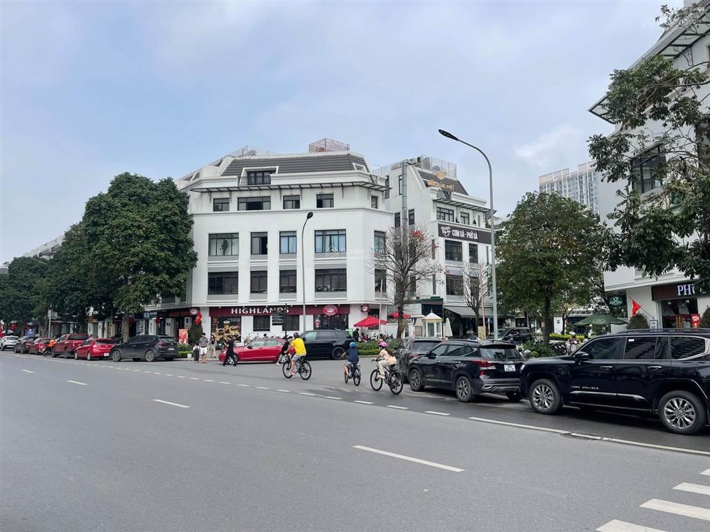 Bán nhà mặt phố hàm nghi, 92m2, 5t, mt 6m, vỉa hè, kinh doanh, dòng tiền 65tr/tháng.