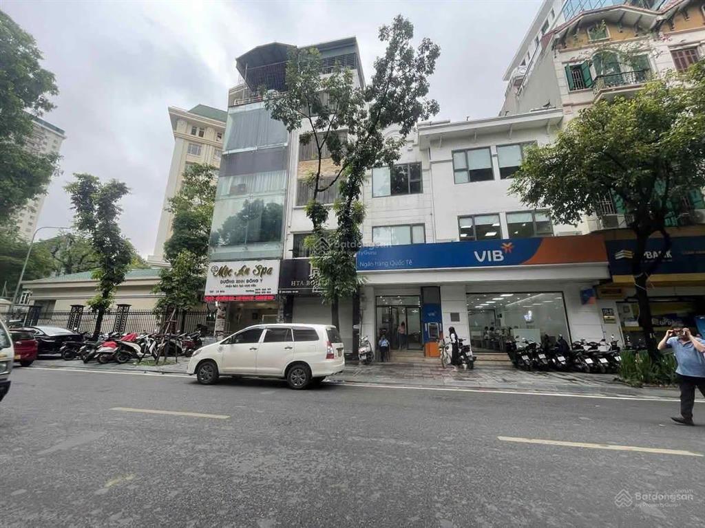 Bán khách sạn mặt phố lò đúchai bà trưng, 290m2, 9t, mt 8m, 67 phòng, dòng tiền 300tr/tháng.