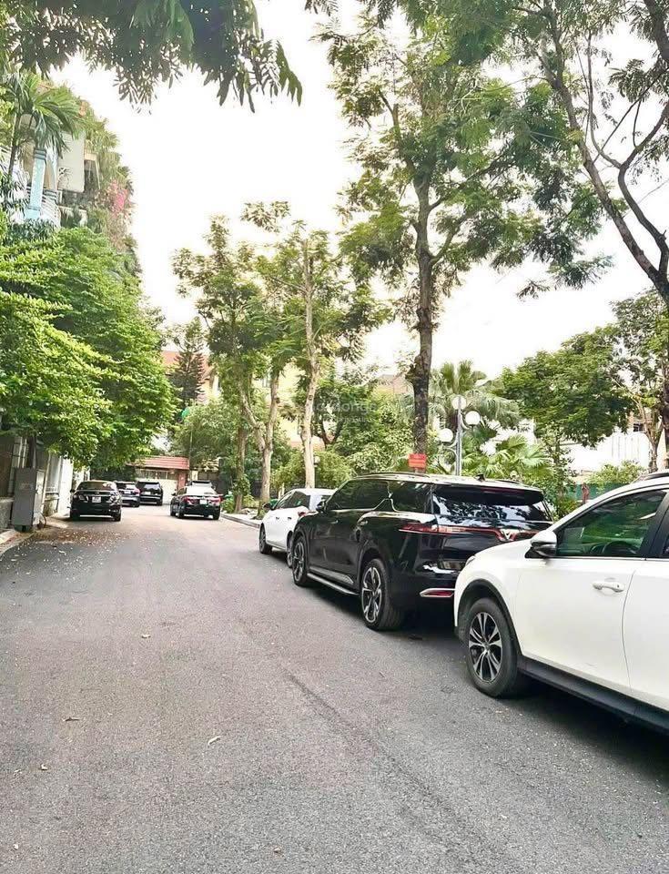 Bán đất vườn đào, 176m2, mt 11m, 2 ô tô tránhthông, xây aparthotel đẹp.