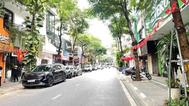 Bán nhà mặt phố hòe nhaiquán thánh, 185m2, mt 6.3m, gần phố cổ, gần hồ tây, xây hotel đẹp!