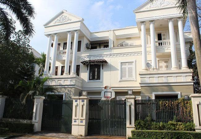 Bán biệt thự ciputratây hồ, 180m2, 3.5t, mt 9m, view đẹp, không lỗi phong thủy!