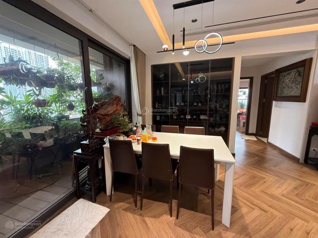 Bán căn hộ chung cư ct2vimeco nguyễn chánh, 183m2, 4 ngủ, 3wc, 2 ban công, full nội thất,