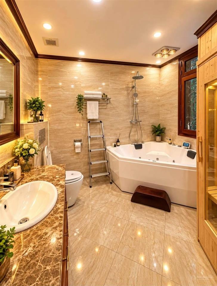 Bán biệt thự vip trung hòacầu giấy, 160m2, 4 tầng, mt 12.5m, 5 ngủ rộng, thang máy, siêu đẳng cấp.