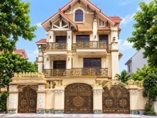 Bán biệt thự vip trung hòacầu giấy, 160m2, 4 tầng, mt 12.5m, 5 ngủ rộng, thang máy, siêu đẳng cấp.