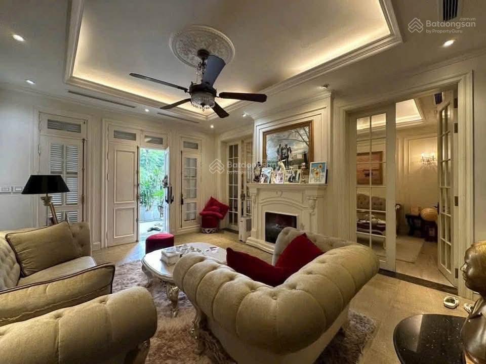 Bán biệt thự trần kim xuyến, 159m2, 4t, mt 12m, 5 ngủ, thang máy, quy hoạch ổn định!