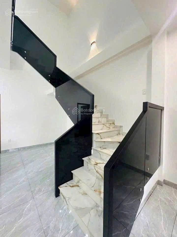 Bán biệt thự mini giá chỉ 1ty850 ngay cty changsin trung tâm thạnh phú