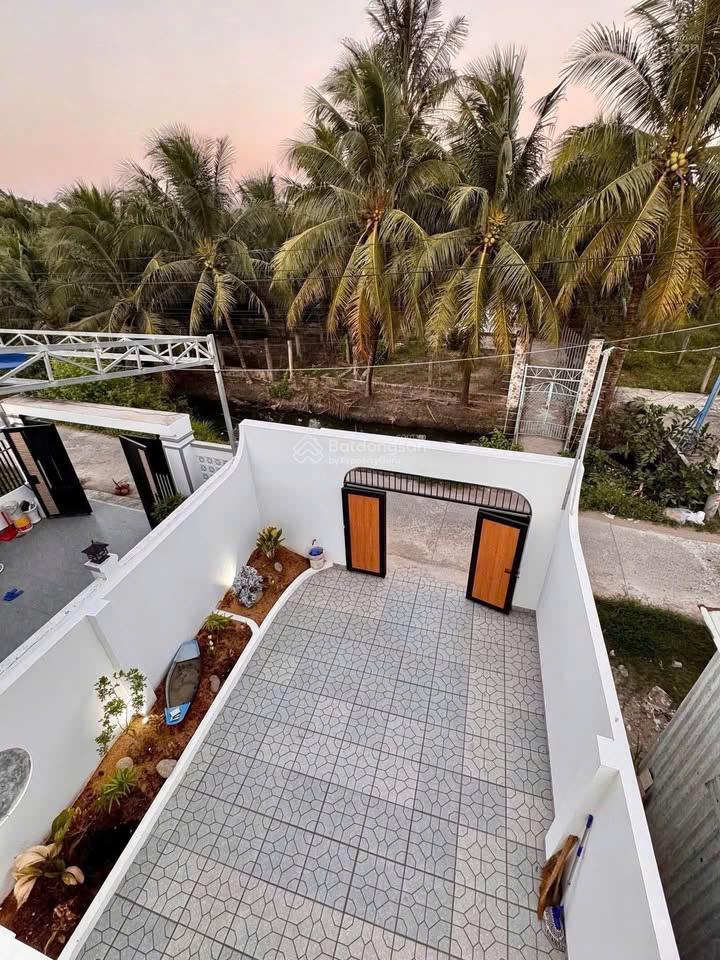 Nhà lầu mới xây cuối đường huỳnh văn nghệ  giá chỉ 1t900  diện tích 100m2