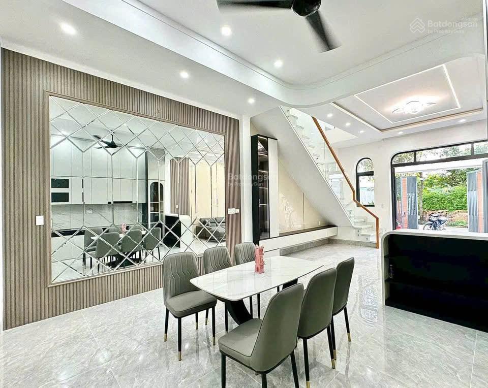 Bán nhà lầu phước tân ngay cổng 11  đã hoàn công chỉ 650tr sở hữu ngay