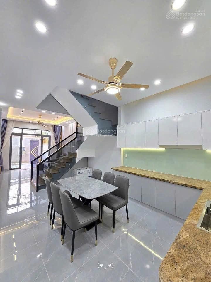 Bán căn nhà lầu gần đường đồng khởi  giá chỉ 1 tỷ 750 còn thương lượng