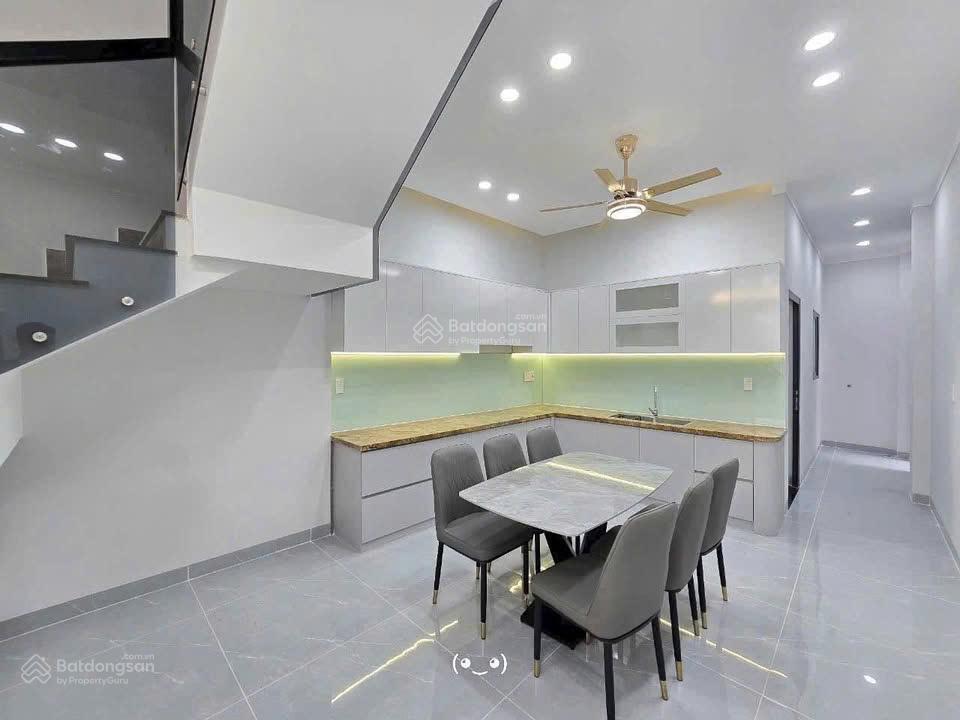 Bán căn nhà lầu gần đường đồng khởi  giá chỉ 1 tỷ 750 còn thương lượng