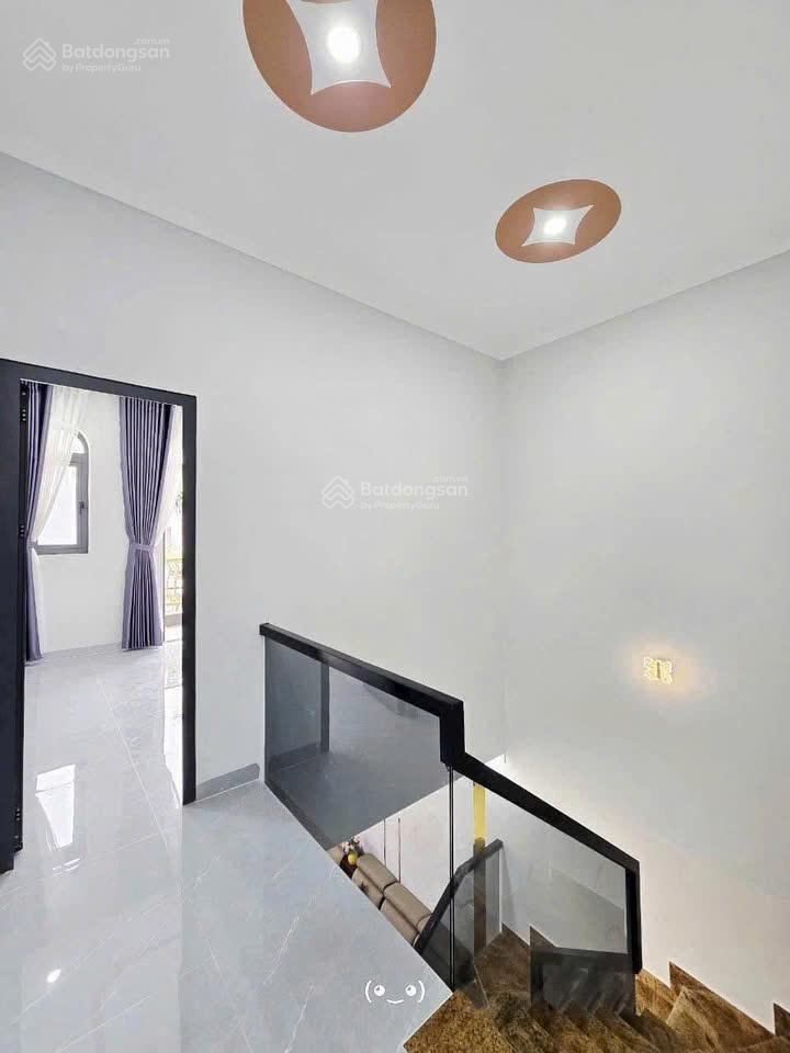 Bán căn nhà lầu gần đường đồng khởi  giá chỉ 1 tỷ 750 còn thương lượng
