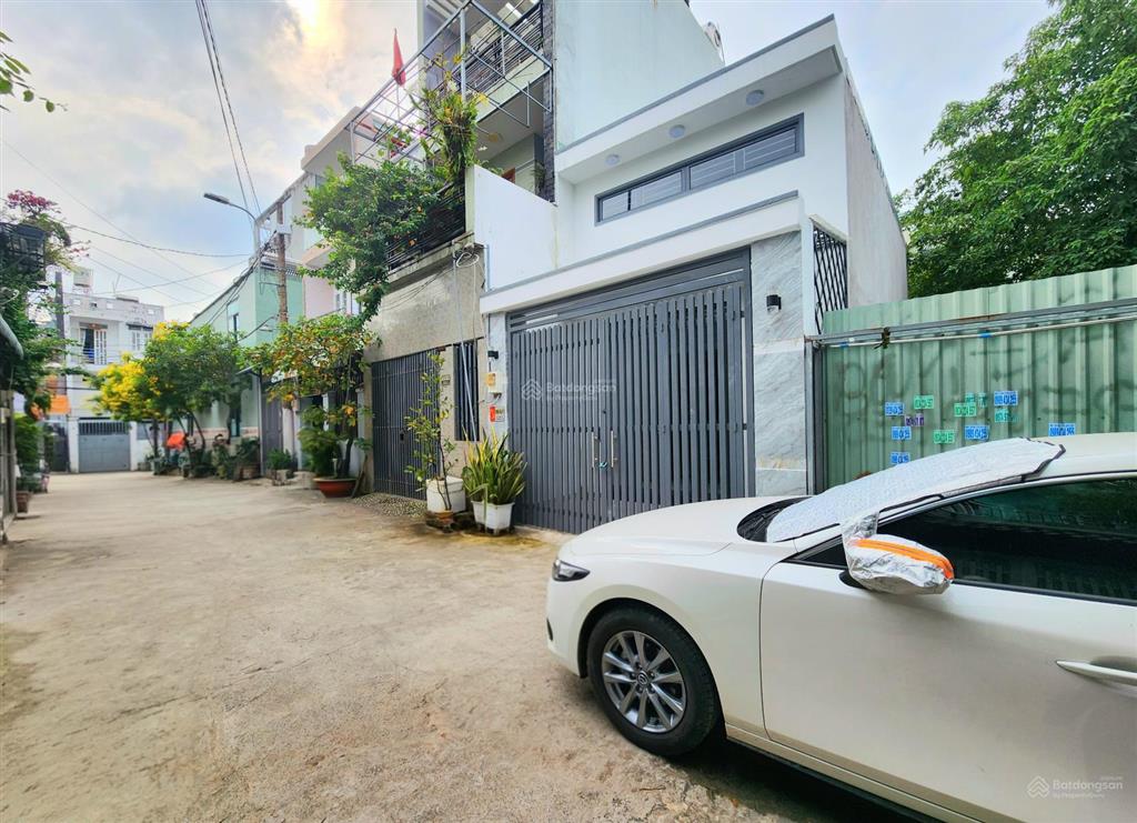 Nhà mới 2 tầng, full nội thất, vào ở ngay, hẻm xe hơi, gần ngay trường thpt dương văn thì