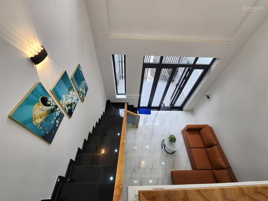Nhà mới 2 tầng, full nội thất, vào ở ngay, hẻm xe hơi, gần ngay trường thpt dương văn thì