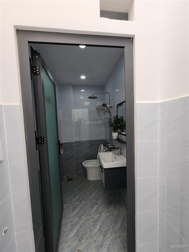 Nhà mới 2 tầng, full nội thất, vào ở ngay, hẻm xe hơi, gần ngay trường thpt dương văn thì