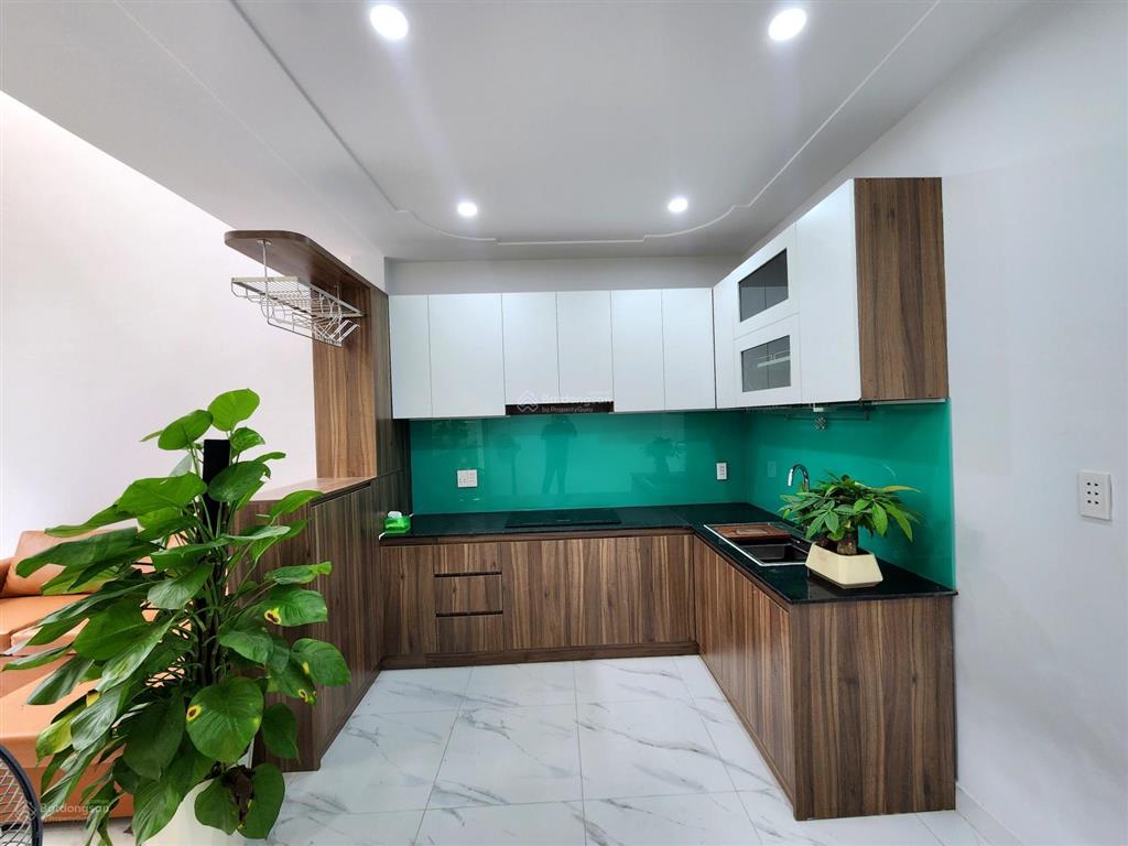 Nhà mới 2 tầng, full nội thất, vào ở ngay, hẻm xe hơi, gần ngay trường thpt dương văn thì
