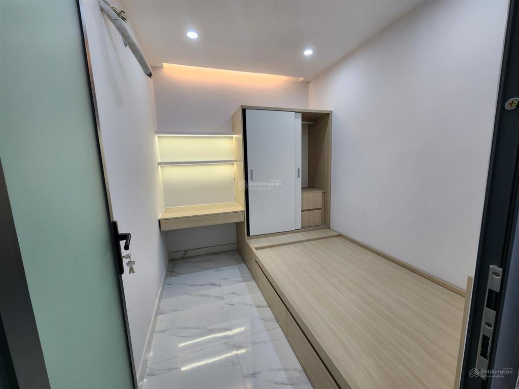 Nhà mới 2 tầng, full nội thất, vào ở ngay, hẻm xe hơi, gần ngay trường thpt dương văn thì