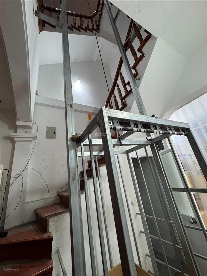 Chính chủ cần bán nhà riêng 4 tầng phố nguyễn sơn, dt 71,4m², xe tải 2 tấn đỗ cửa