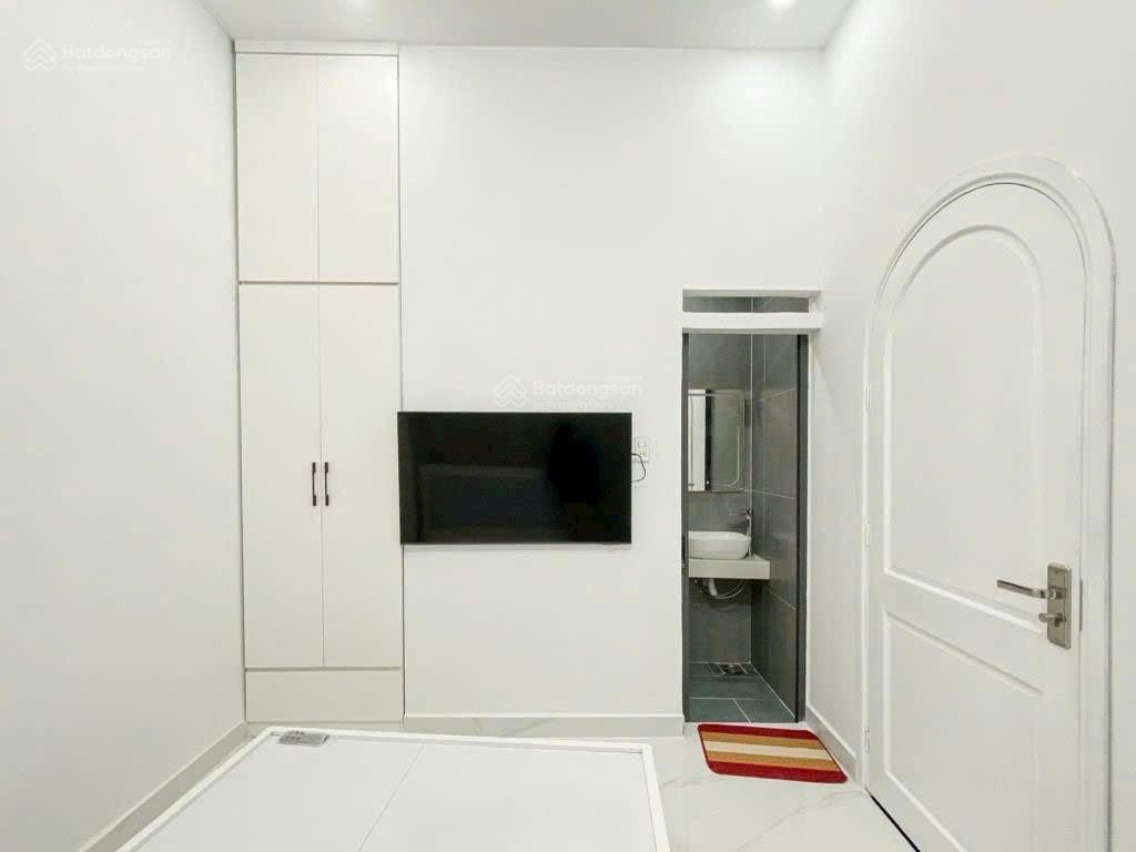 Bán nhà mới đầy đủ nội thất đường ông ích khiêm phường 13 quận 11