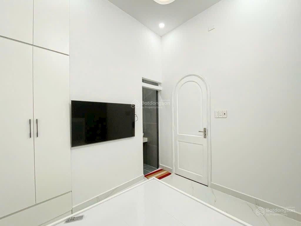 Bán nhà mới đầy đủ nội thất đường ông ích khiêm phường 13 quận 11