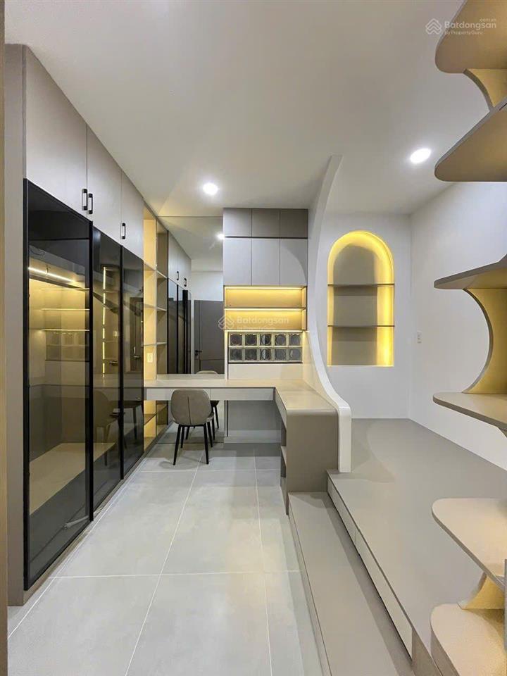 Bán nhà 5 tầng có thang máy đầy đủ nội thất đường lạc long quân phường 3 quận 11