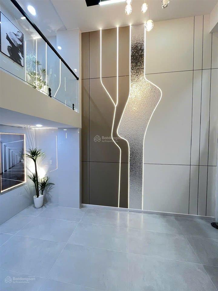 Bán nhà 5 tầng có thang máy đầy đủ nội thất đường lạc long quân phường 3 quận 11