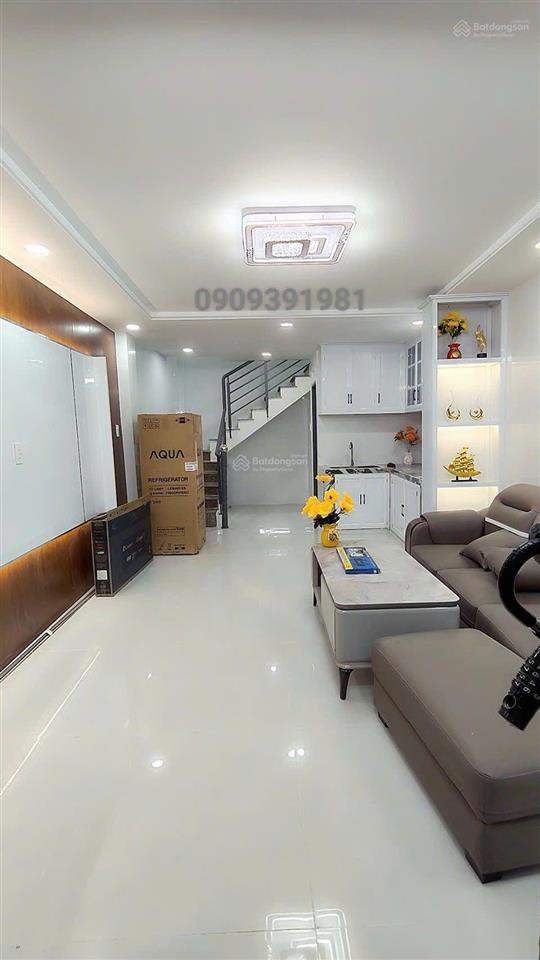 Bán nhà 2 tầng btct đường lạc long quân phường 3 quận 11