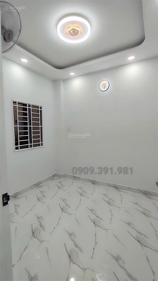 Bán nhà 2 tầng btct đường lạc long quân phường 3 quận 11
