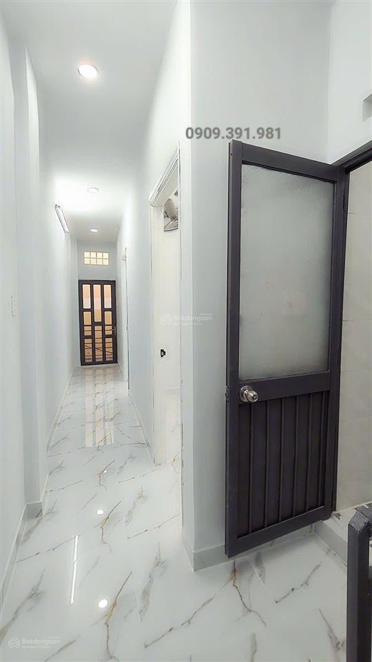 Bán nhà 2 tầng btct đường lạc long quân phường 3 quận 11