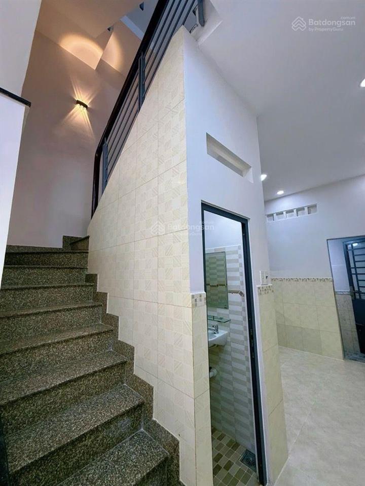 Bán nhà 4 tầng btct đường phạm văn chí phường 7 quận 6