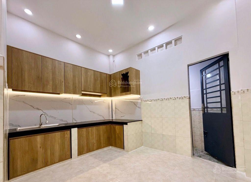 Bán nhà 4 tầng btct đường phạm văn chí phường 7 quận 6