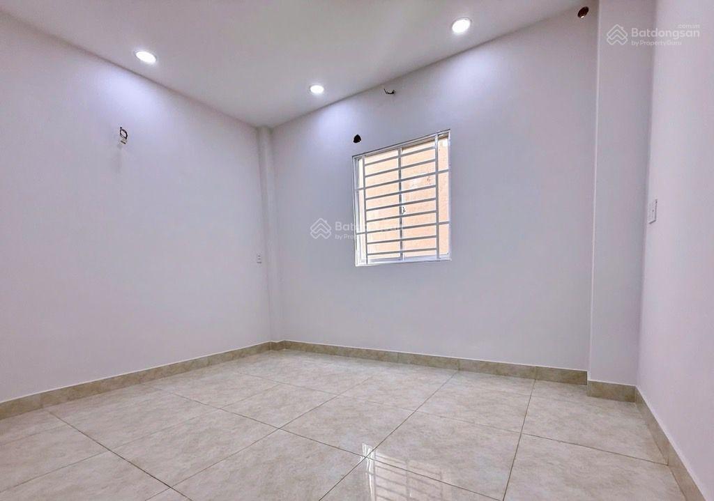 Bán nhà 4 tầng btct đường phạm văn chí phường 7 quận 6