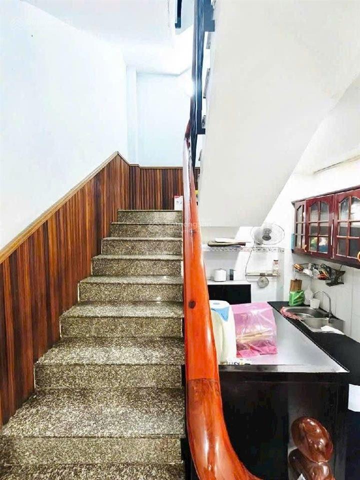 Bán nhà 5 tầng hẻm xe hơi đường nguyễn tiểu la phường diên hồng quận 10