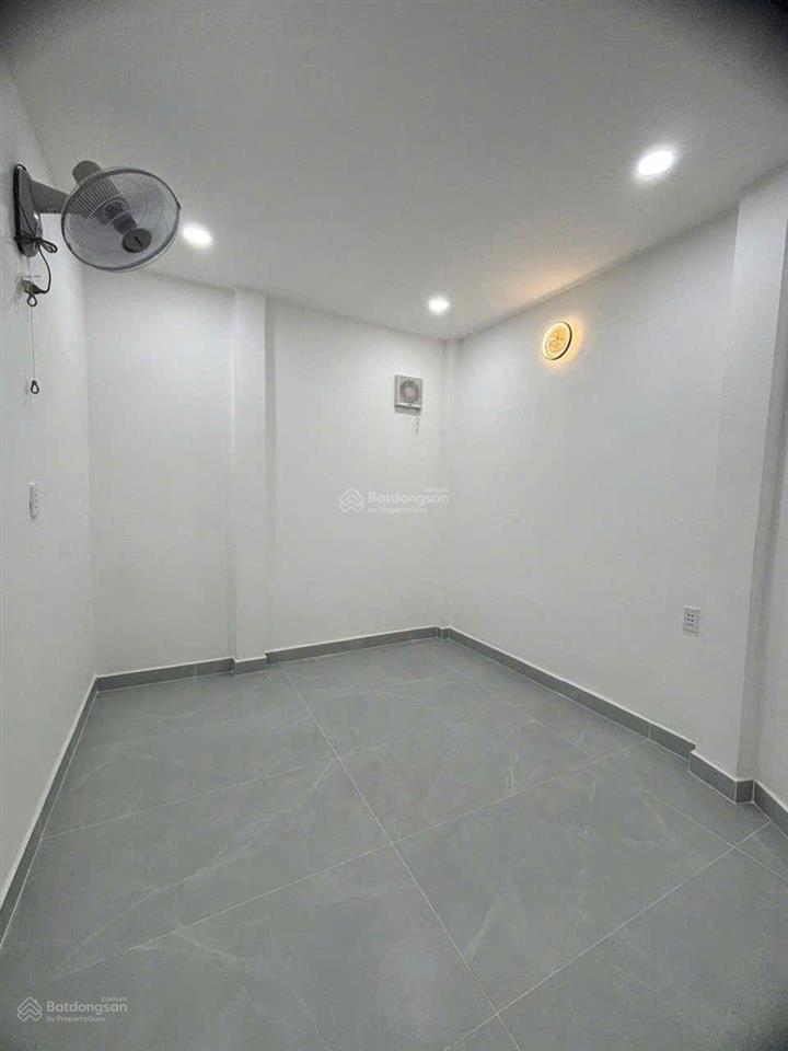 Bán nhà mới 2 tầng 3pn đường 100 bình thới phường 14 quận 11
