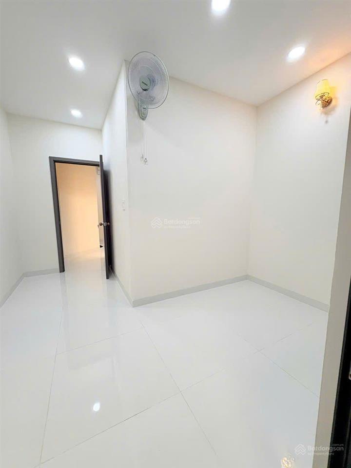 Bán nhà 4 tầng btct sát mặt tiền đường trần tấn phường tân sơn nhì