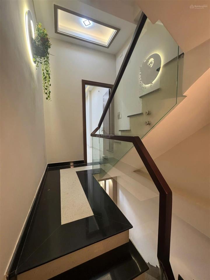Bán nhà hẻm xe hơi 4 tầng btct đường lãnh binh thăng phường phú thọ
