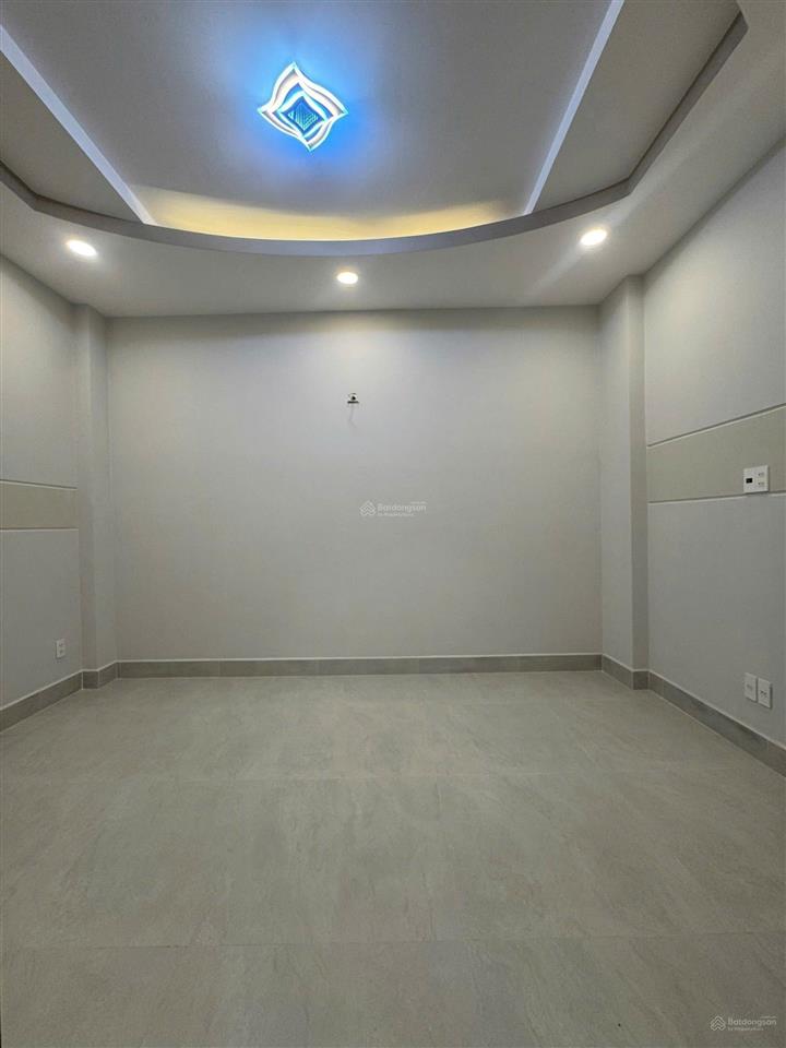 Nhà đẹp hẻm xe hơi 10m  3 tầng đường mai xuân thưởng phường bình tiên quận 6