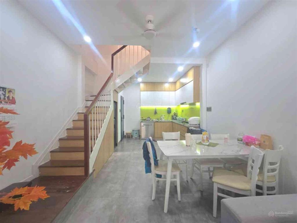 Bán nhà 3 tầng btct đường lạc long quân phường 5 quận 11