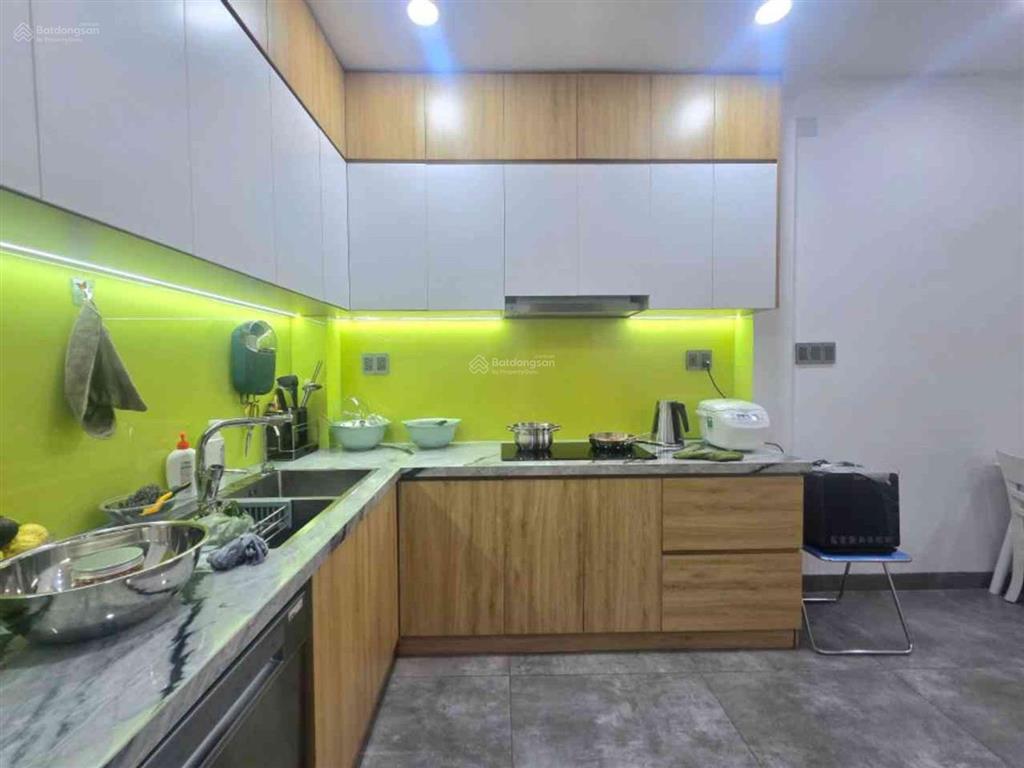 Bán nhà 3 tầng btct đường lạc long quân phường 5 quận 11